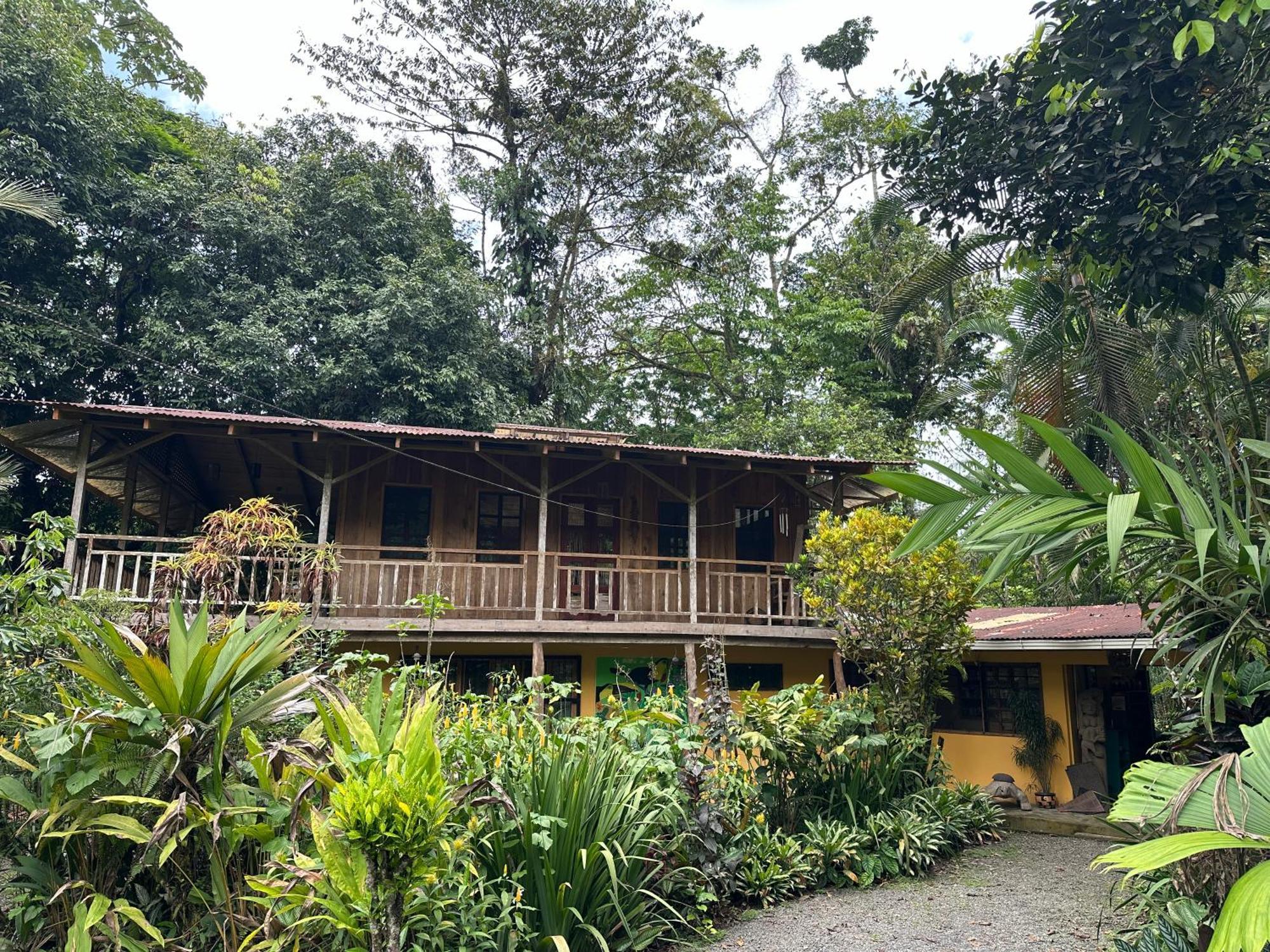 Casa Rio Blanco Eco Friendly B&B Guápiles Exteriör bild